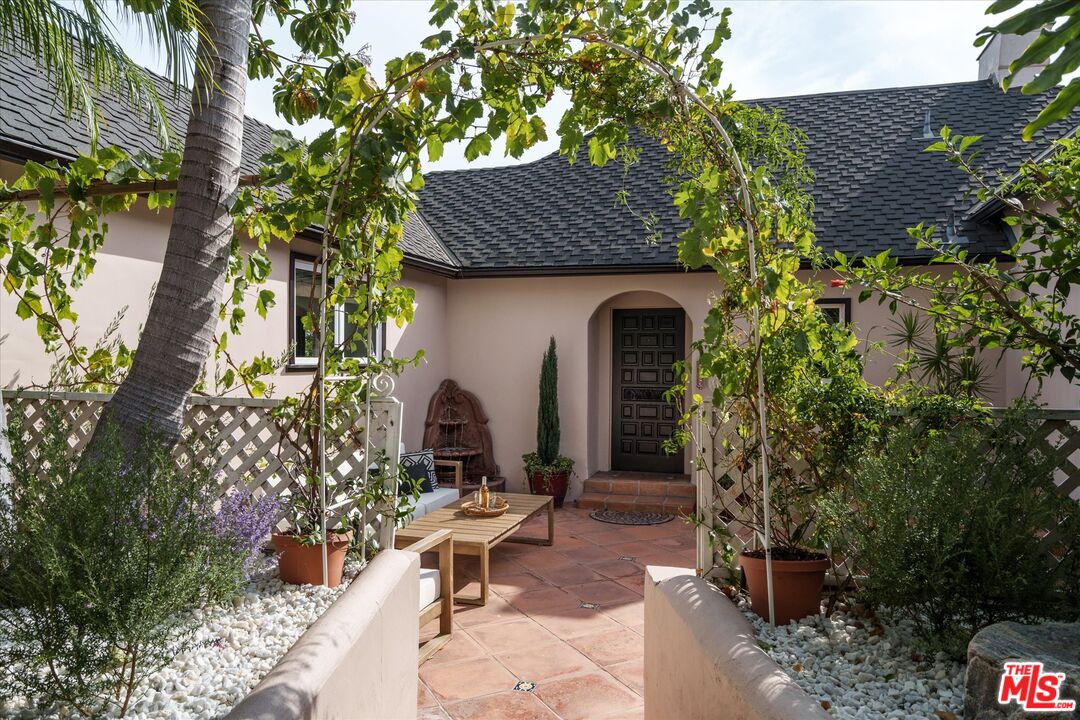 4189 Holly Knoll Dr