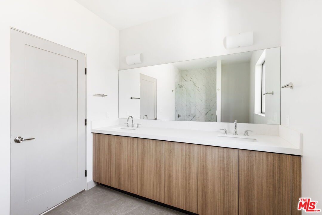 2223 Clifford St Unit: 103