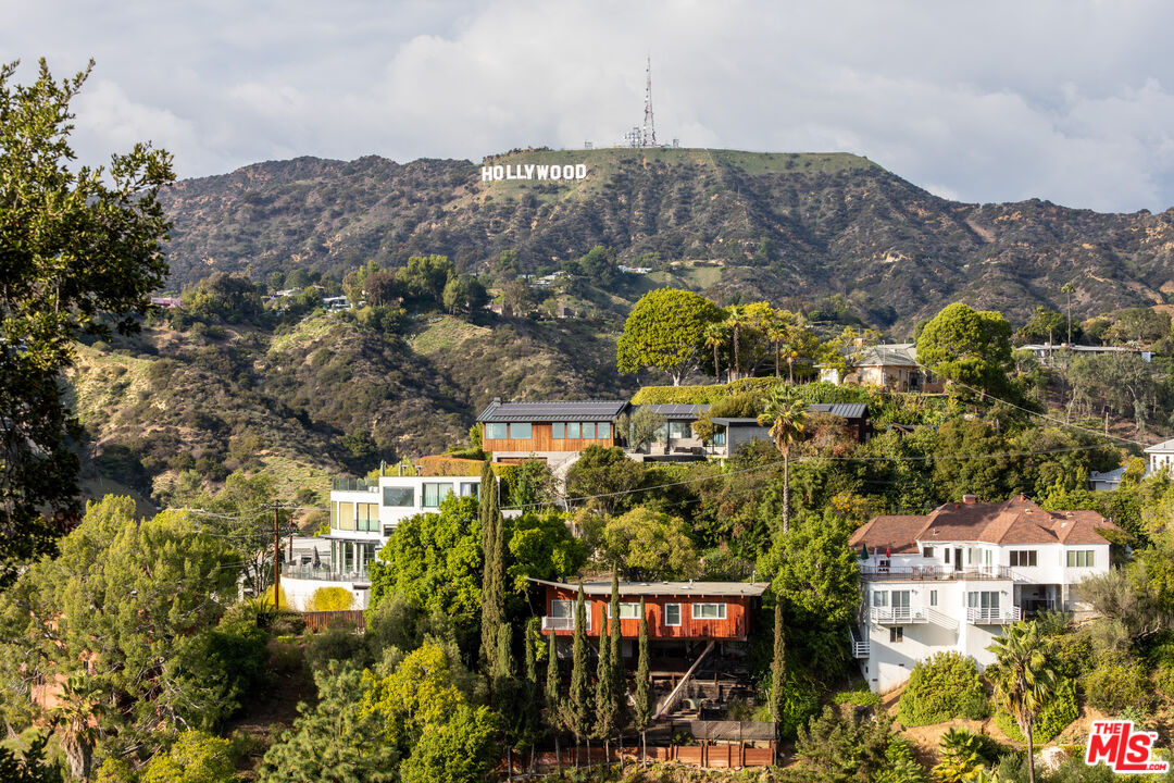 5661 Spreading Oak Dr