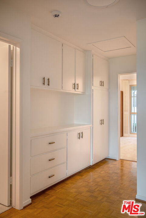 2701 Lake Hollywood Dr