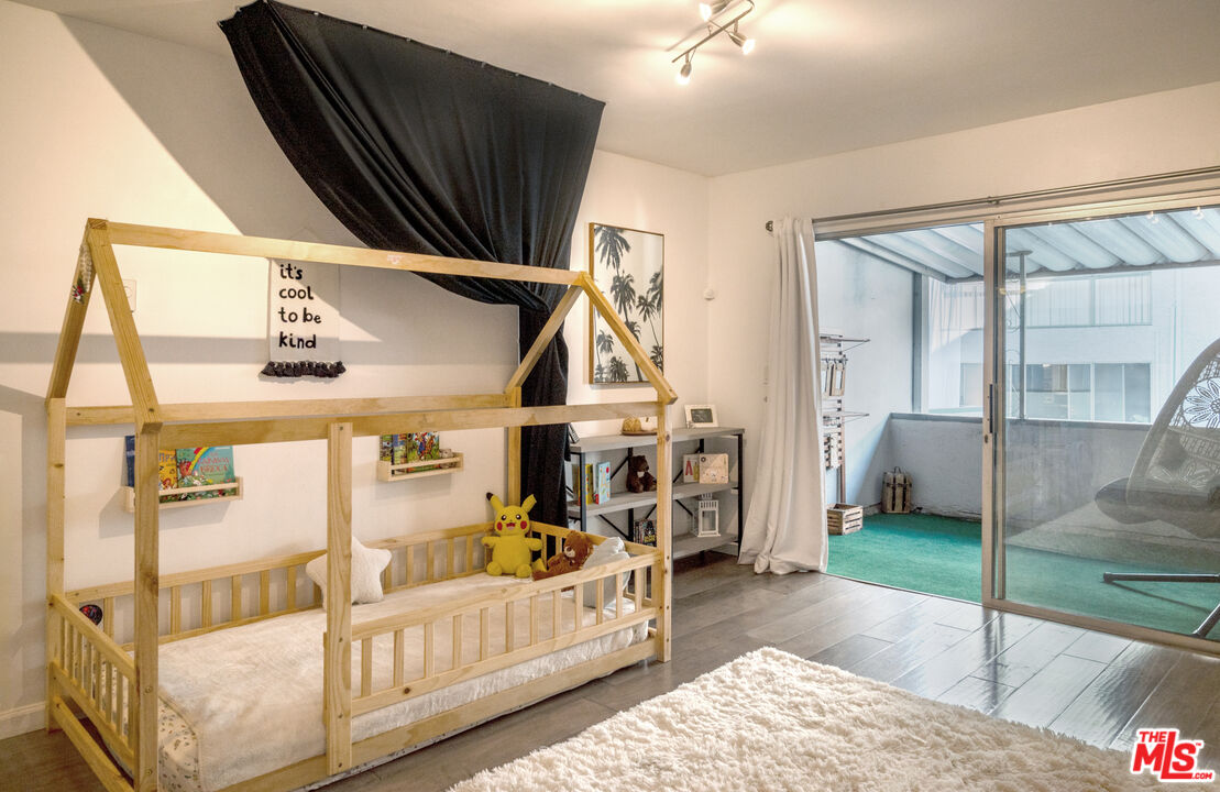 7259 Hillside Ave Unit: 202