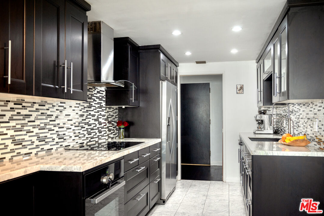 7259 Hillside Ave Unit: 202