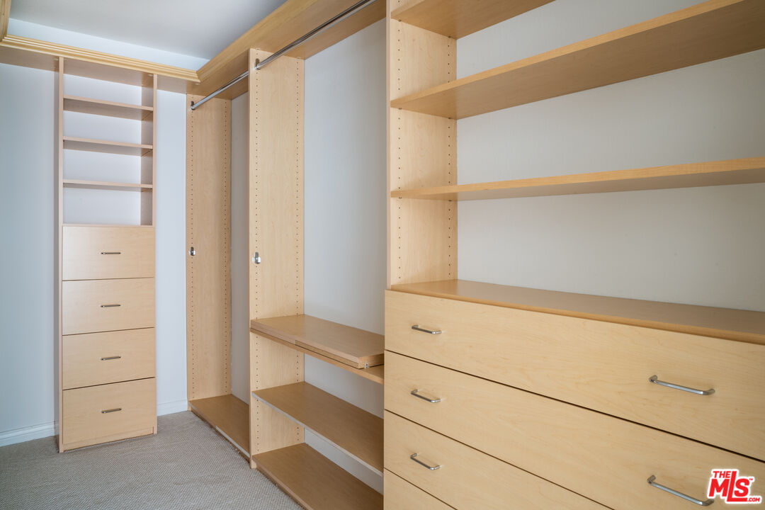 851 N San Vicente Blvd Unit: 115