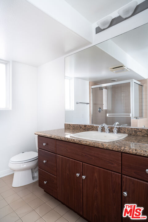 851 N San Vicente Blvd Unit: 115