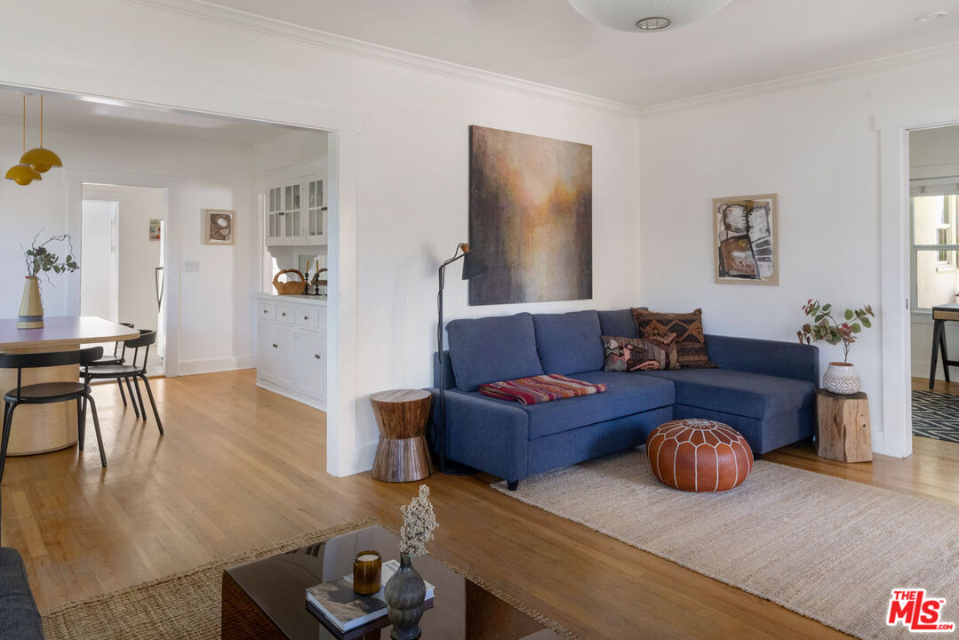 1006 E Orange Grove Blvd