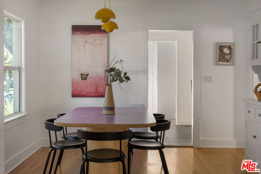 1006 E Orange Grove Blvd