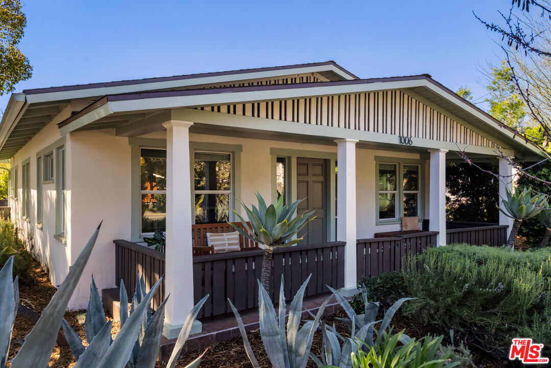 1006 E Orange Grove Blvd