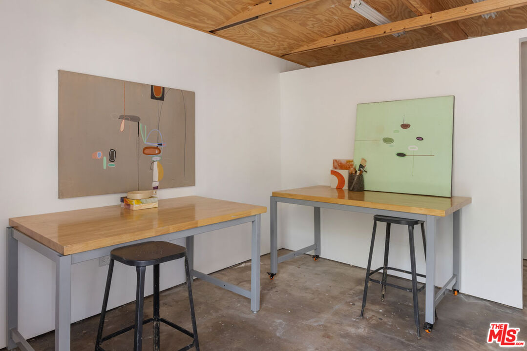 1006 E Orange Grove Blvd