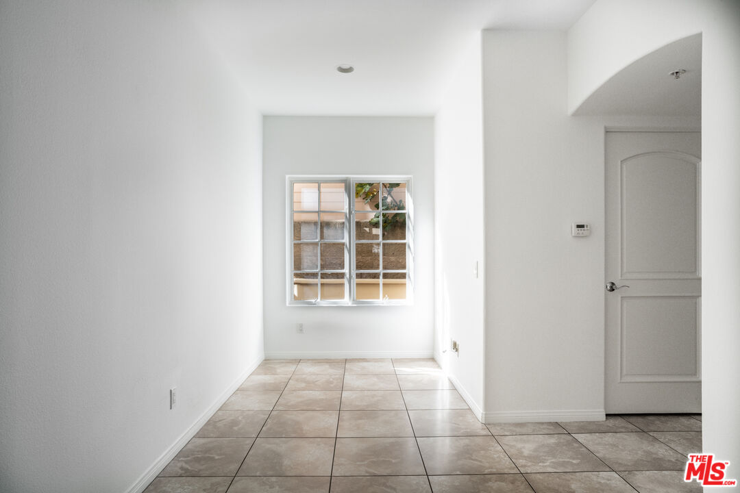 851 N San Vicente Blvd Unit: 115