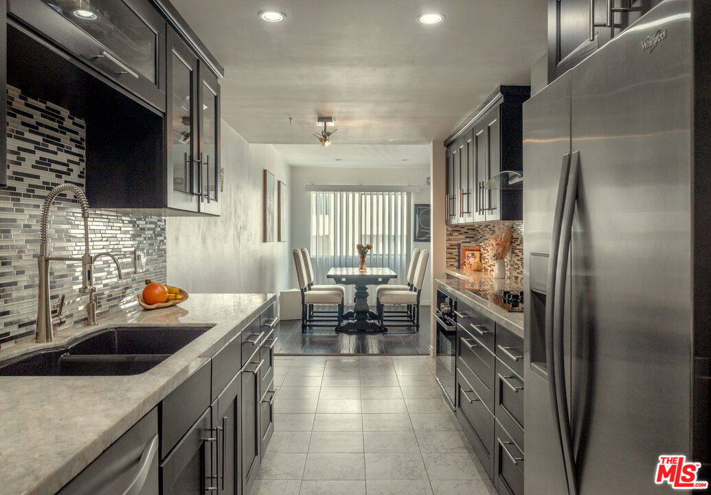 7259 Hillside Ave Unit: 202