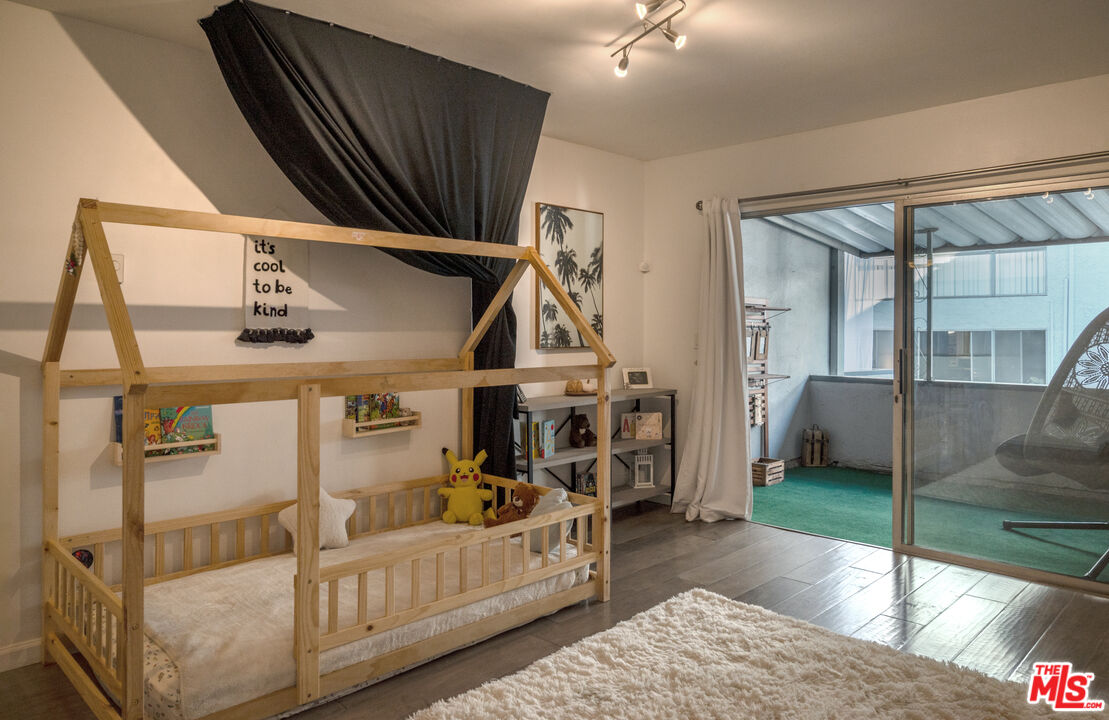 7259 Hillside Ave Unit: 202