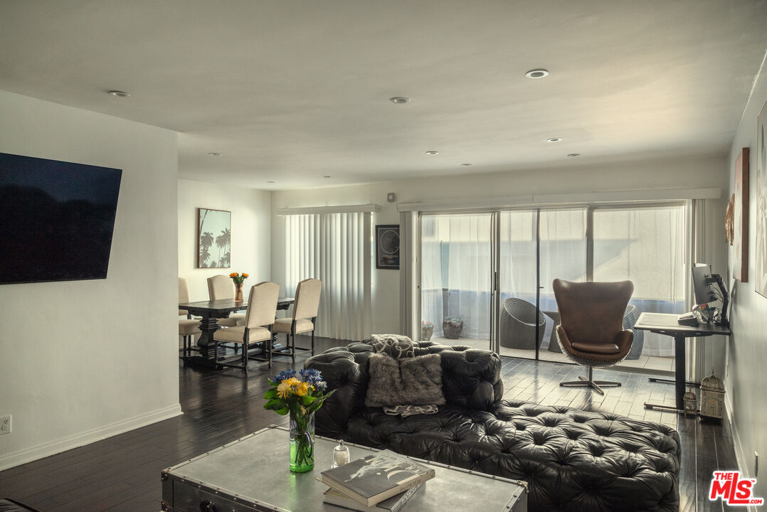 7259 Hillside Ave Unit: 202