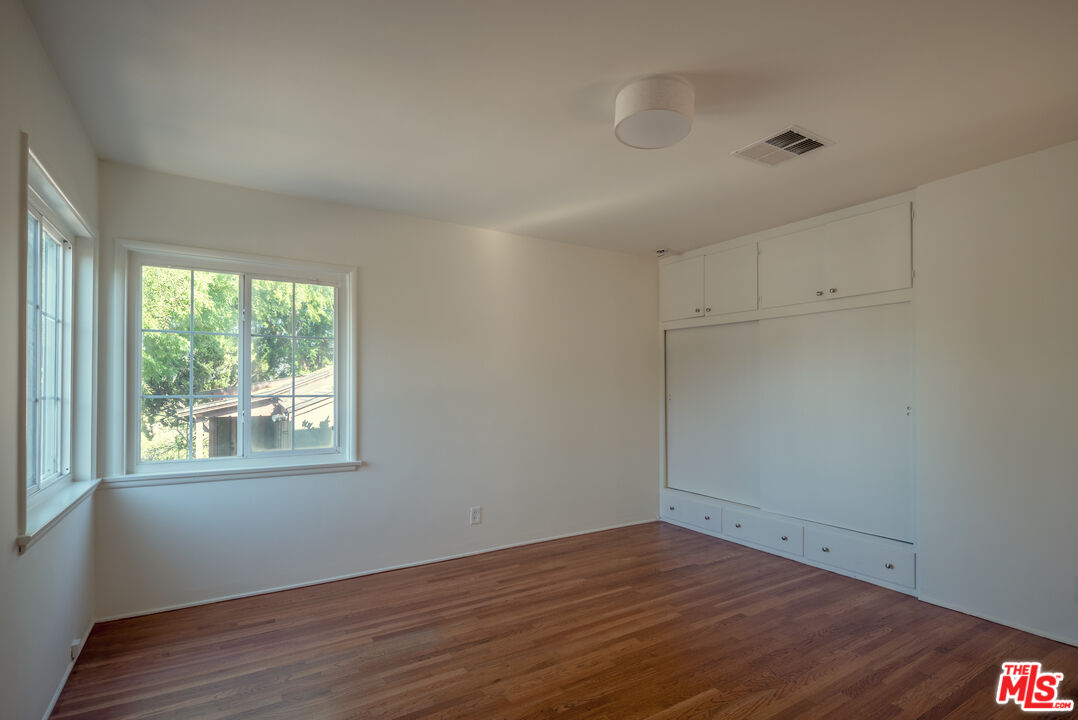 4141 Verdugo View Dr