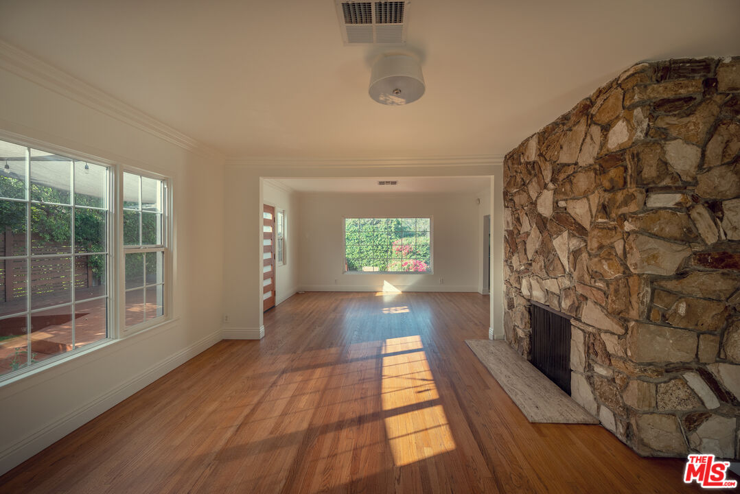 4141 Verdugo View Dr