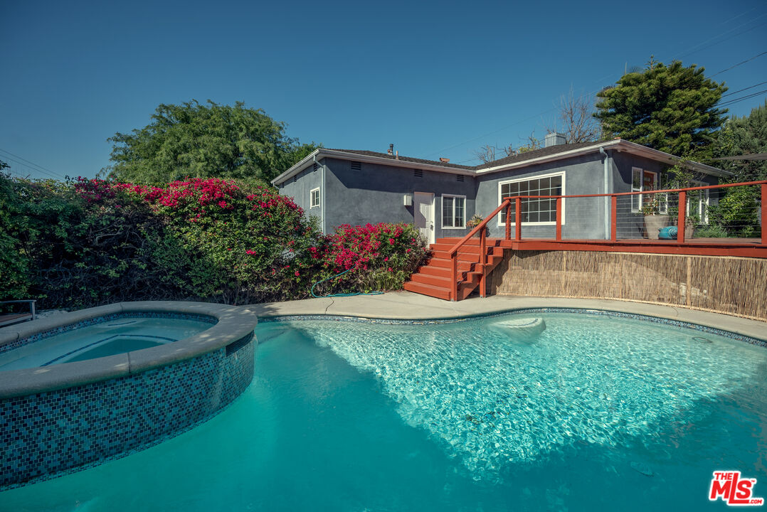 4141 Verdugo View Dr