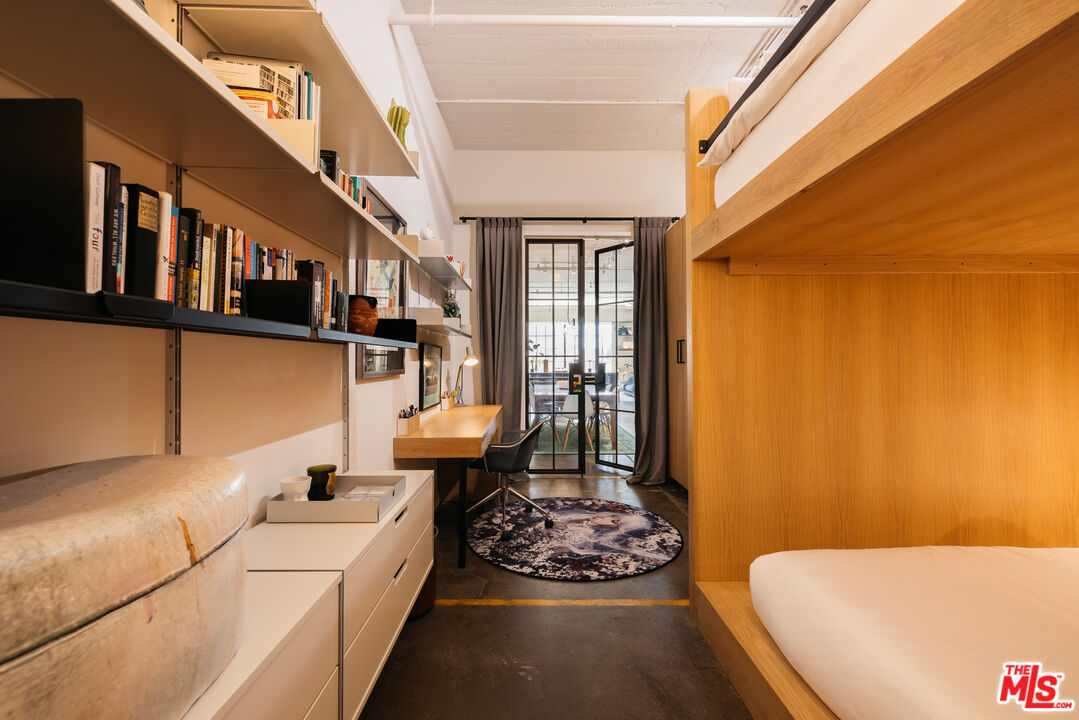 1855 Industrial St Unit: 307