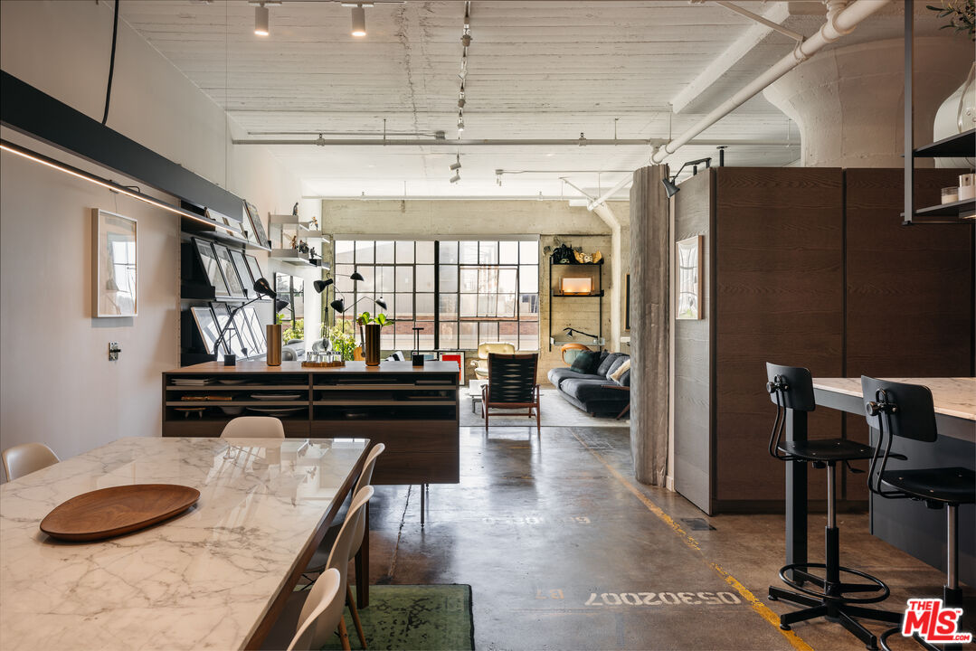 1855 Industrial St Unit: 307