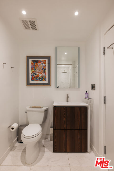 1855 Industrial St Unit: 307