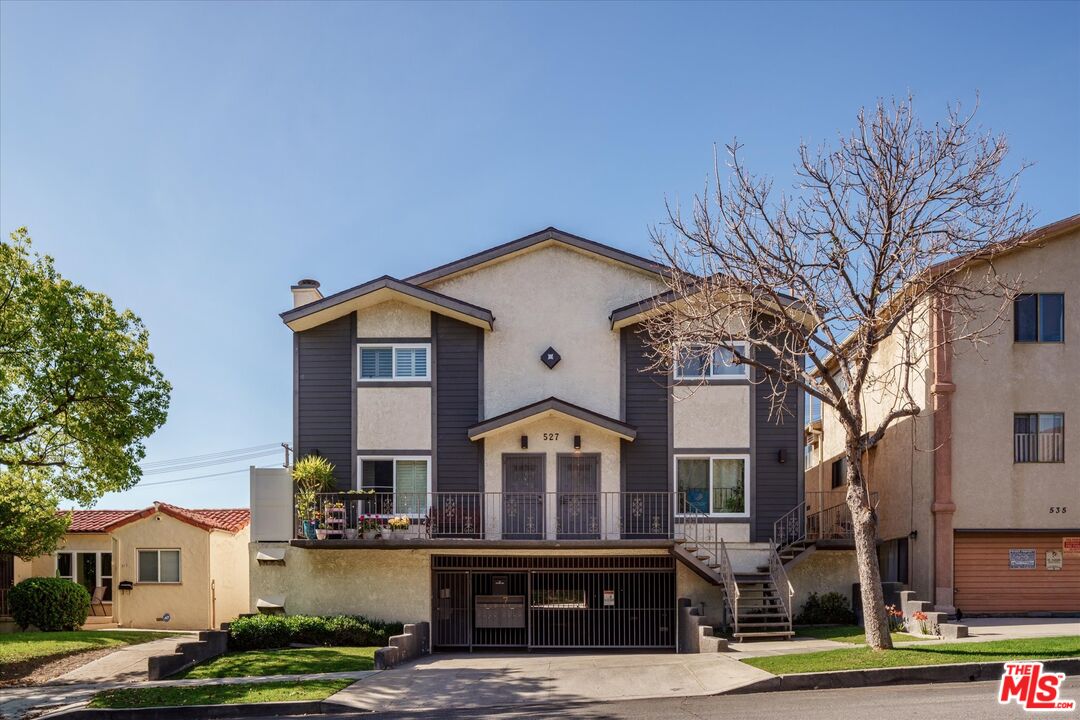 527 E Cypress Ave Unit: C