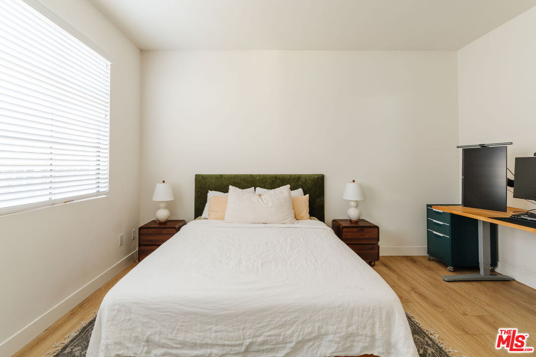 10336 Almayo Ave Unit: 203