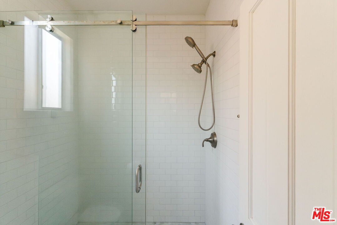 10336 Almayo Ave Unit: 203