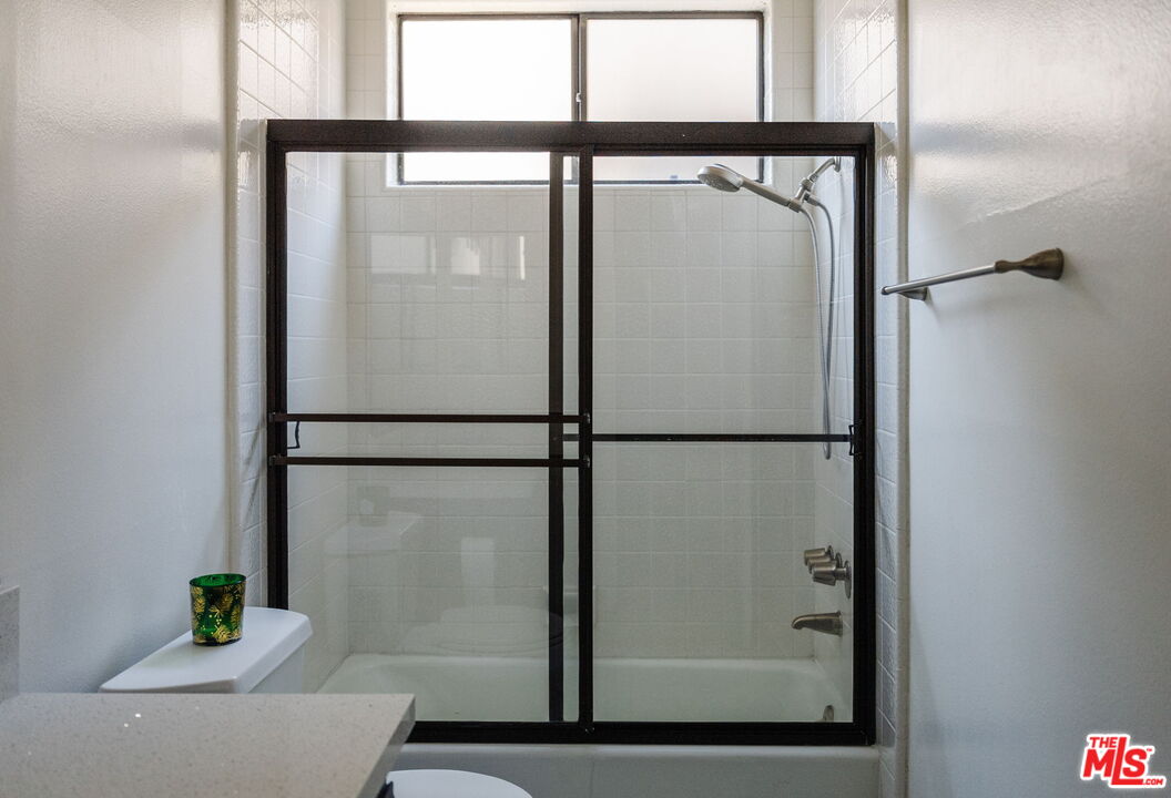 10336 Almayo Ave Unit: 203