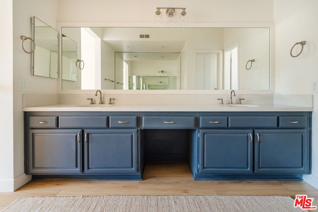 10336 Almayo Ave Unit: 203