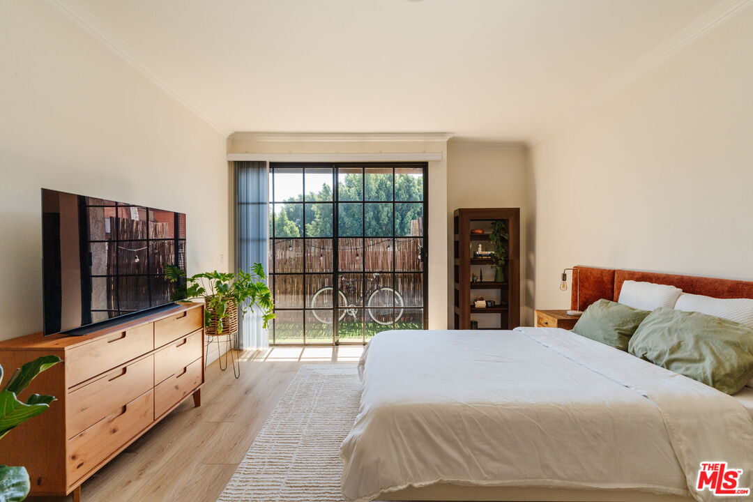 10336 Almayo Ave Unit: 203