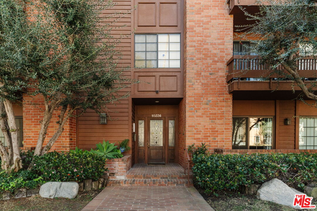 10336 Almayo Ave Unit: 203