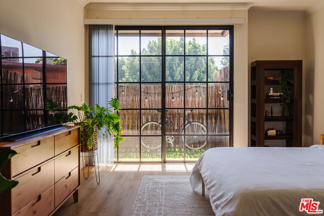 10336 Almayo Ave Unit: 203