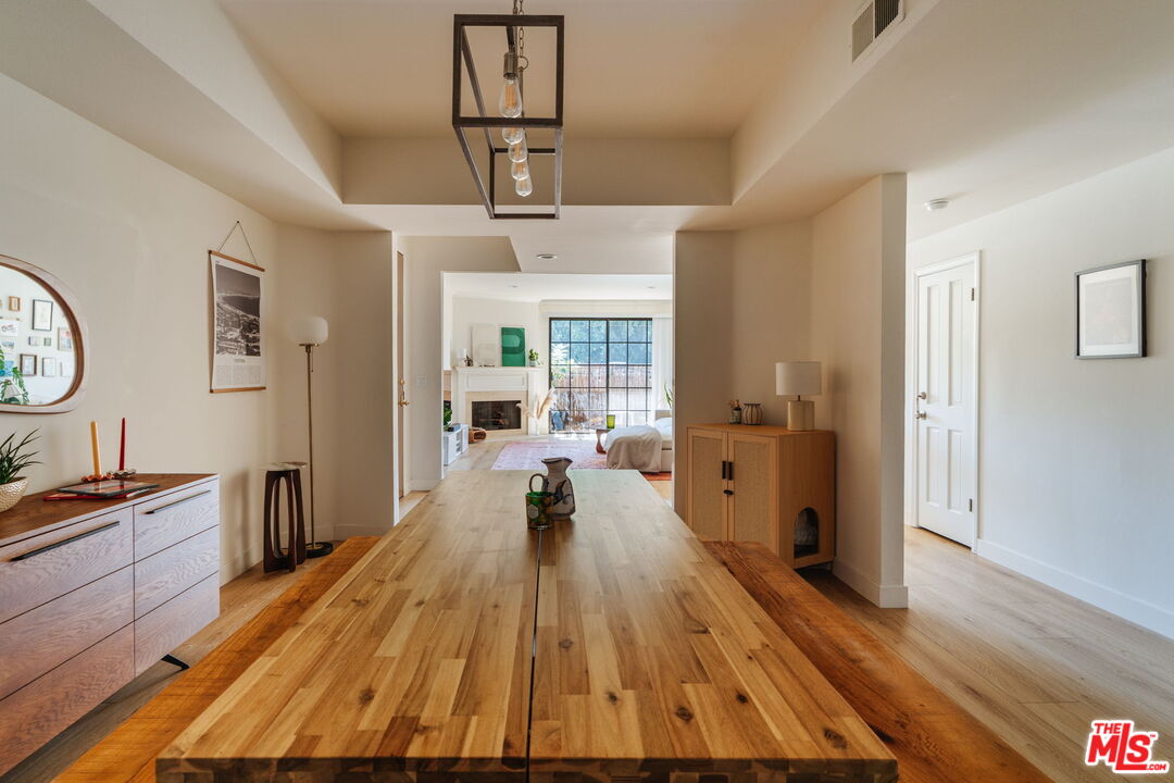 10336 Almayo Ave Unit: 203