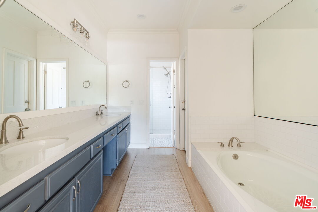 10336 Almayo Ave Unit: 203