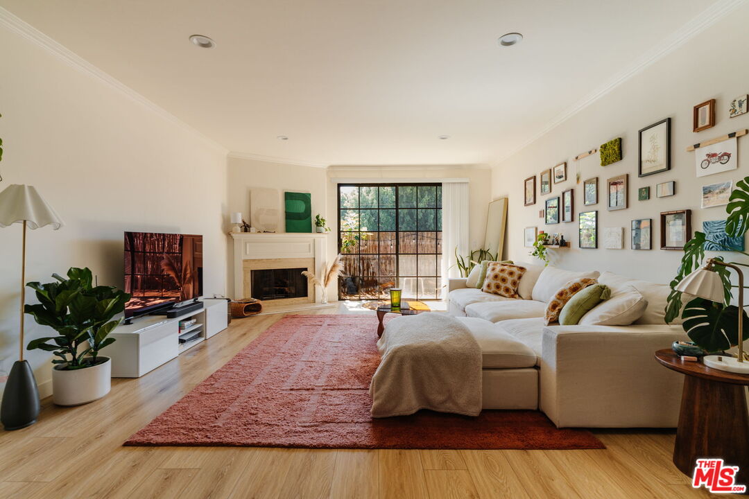 10336 Almayo Ave Unit: 203