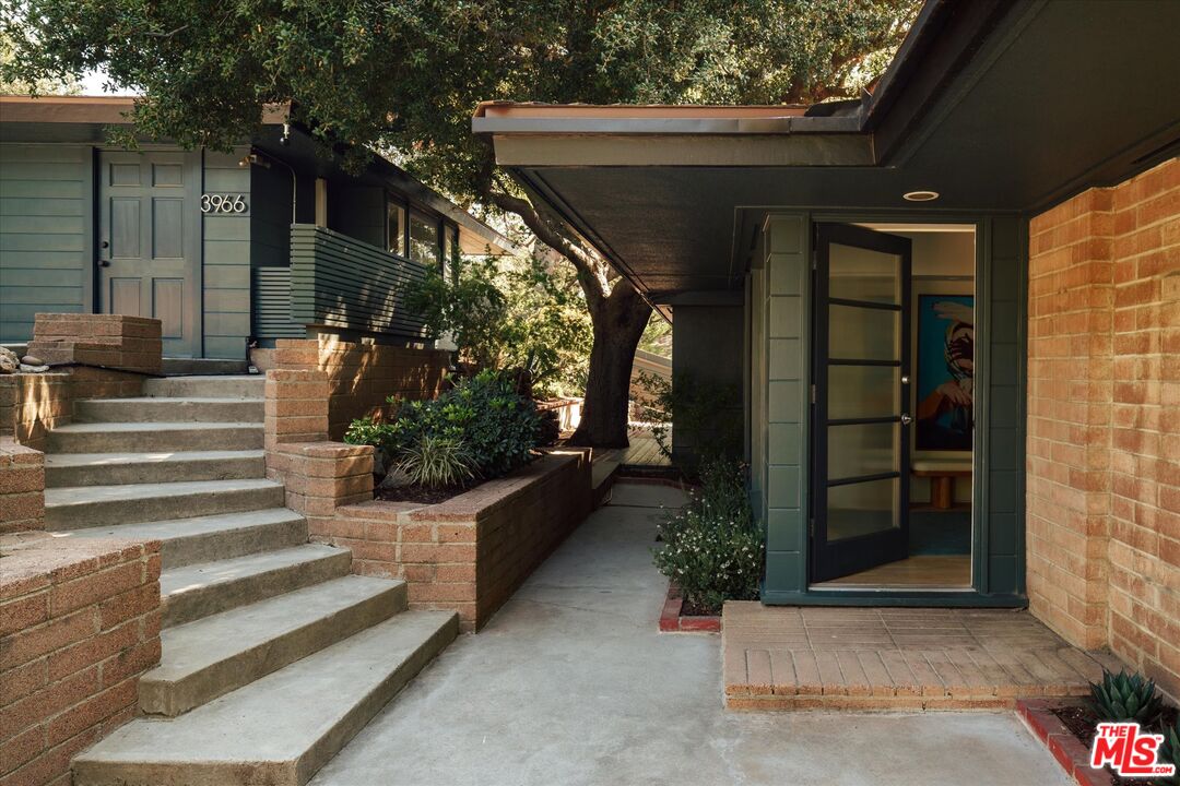3966 San Rafael Ave