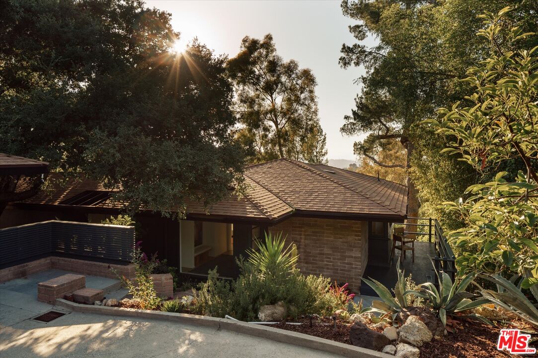3966 San Rafael Ave
