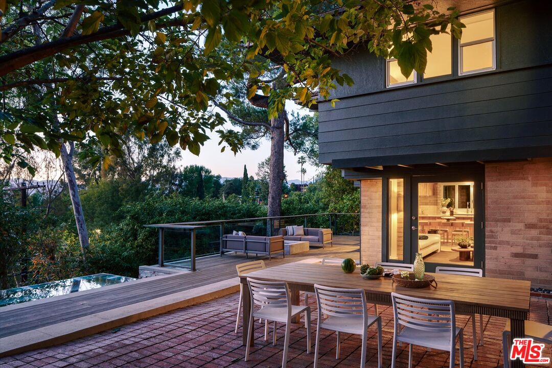 3966 San Rafael Ave
