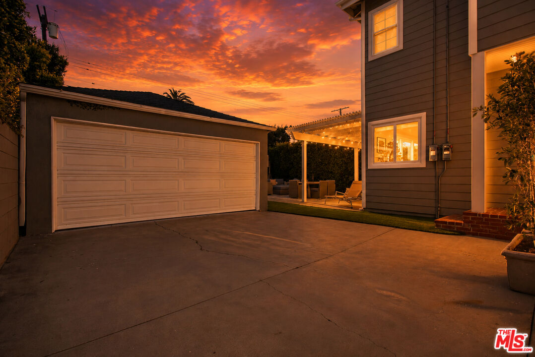4309 Kraft Ave