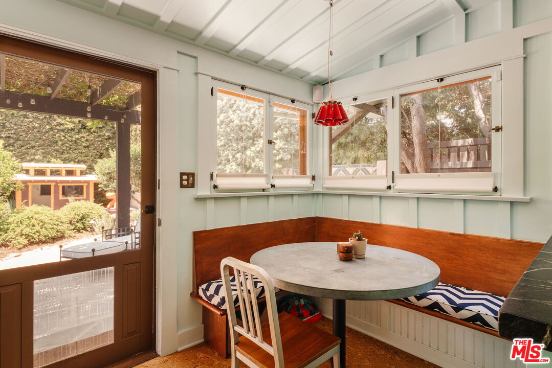 1951 Canyon Dr