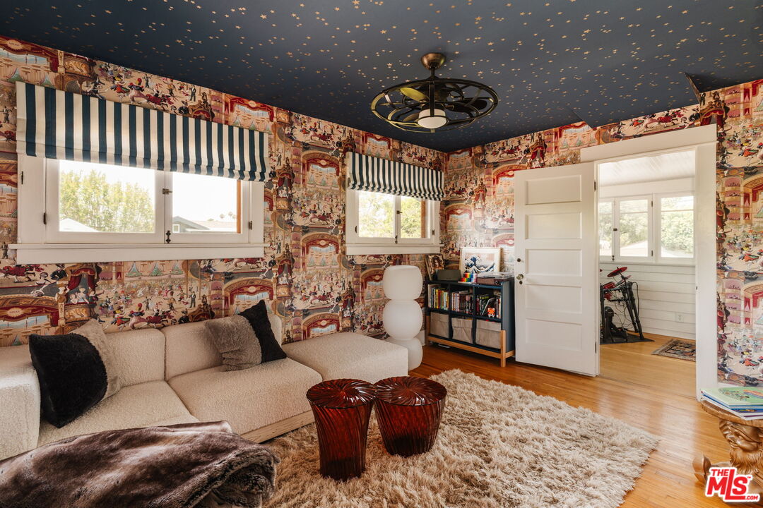 1951 Canyon Dr