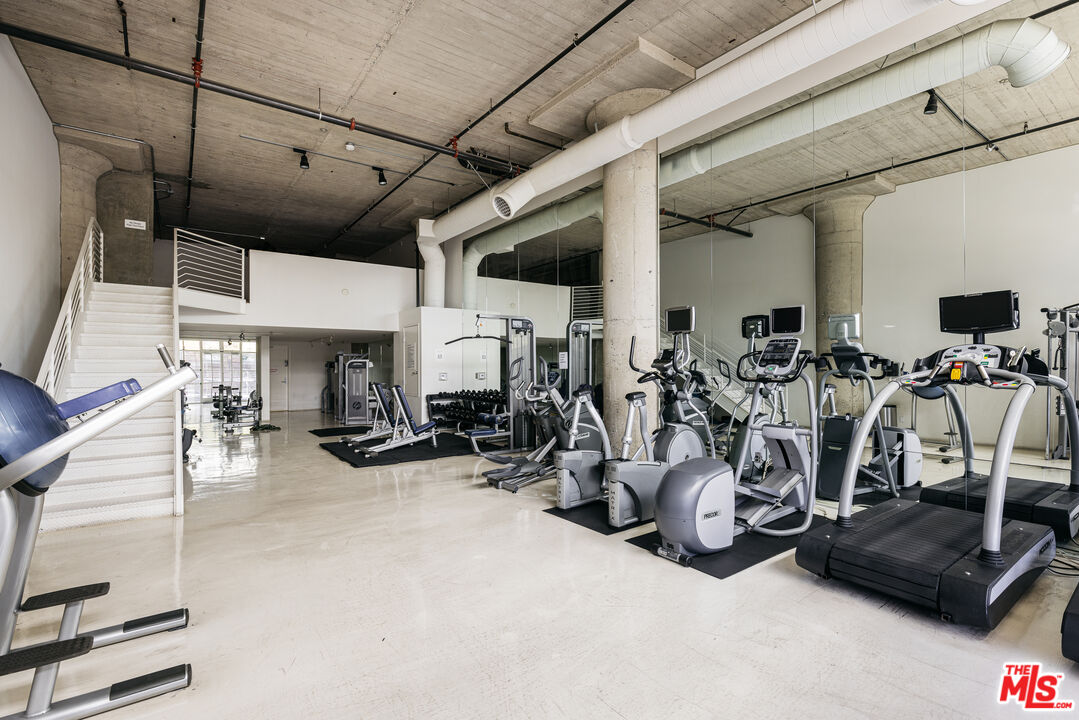 1855 Industrial St Unit: 307