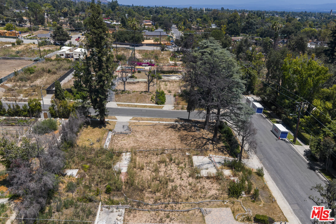 211 E Mendocino St
