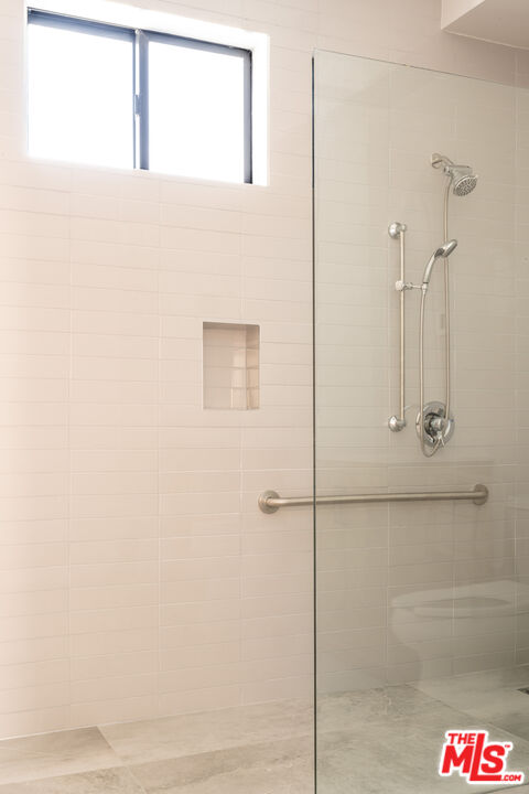 2223 Clifford St Unit: 104