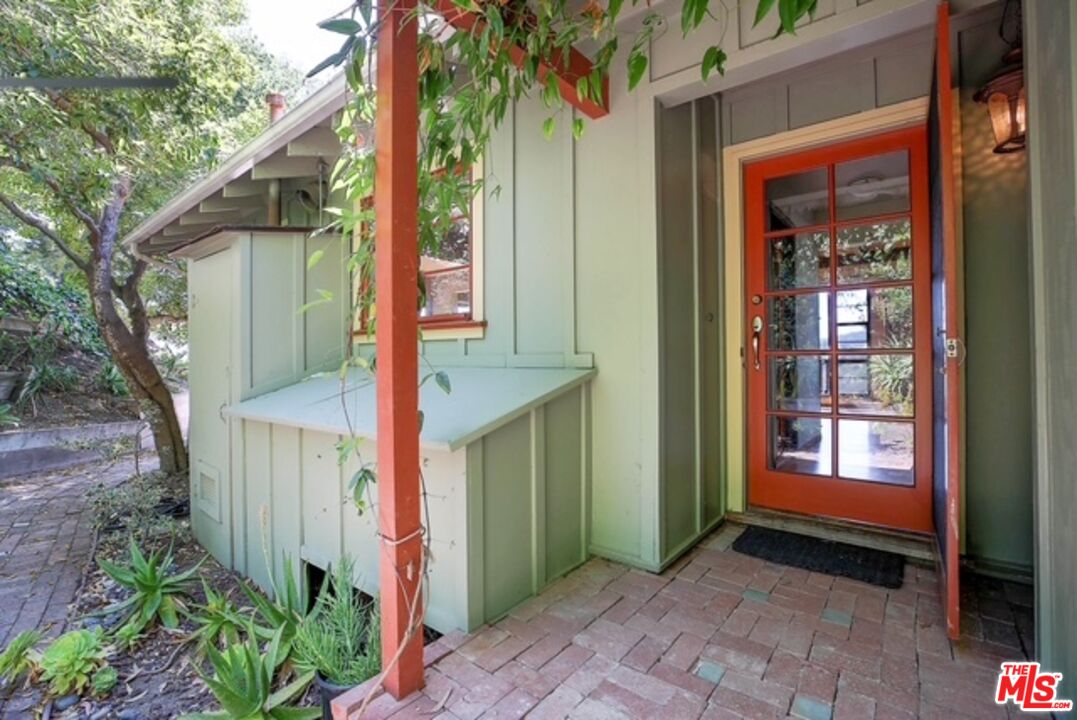 112 Crestview Ln