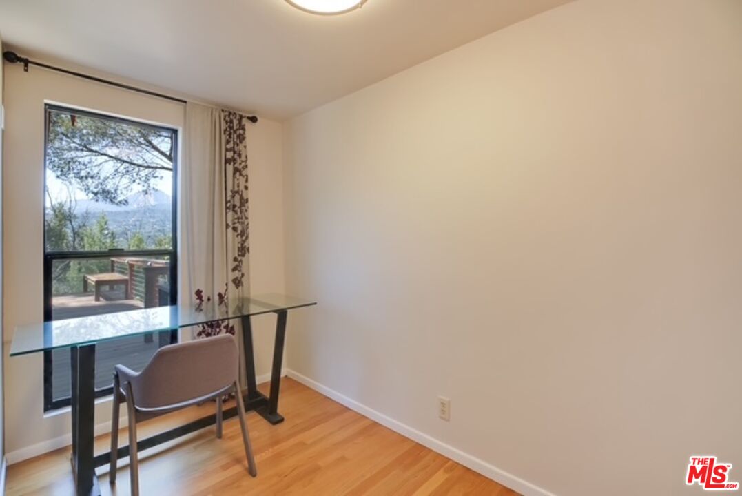 112 Crestview Ln