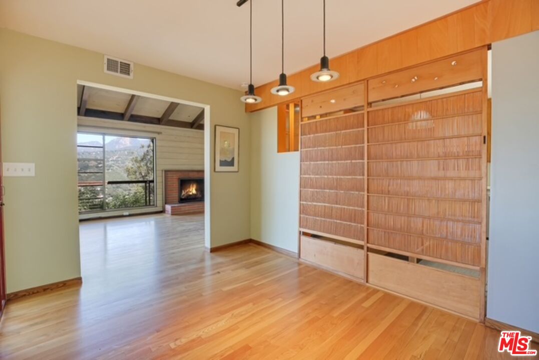 112 Crestview Ln