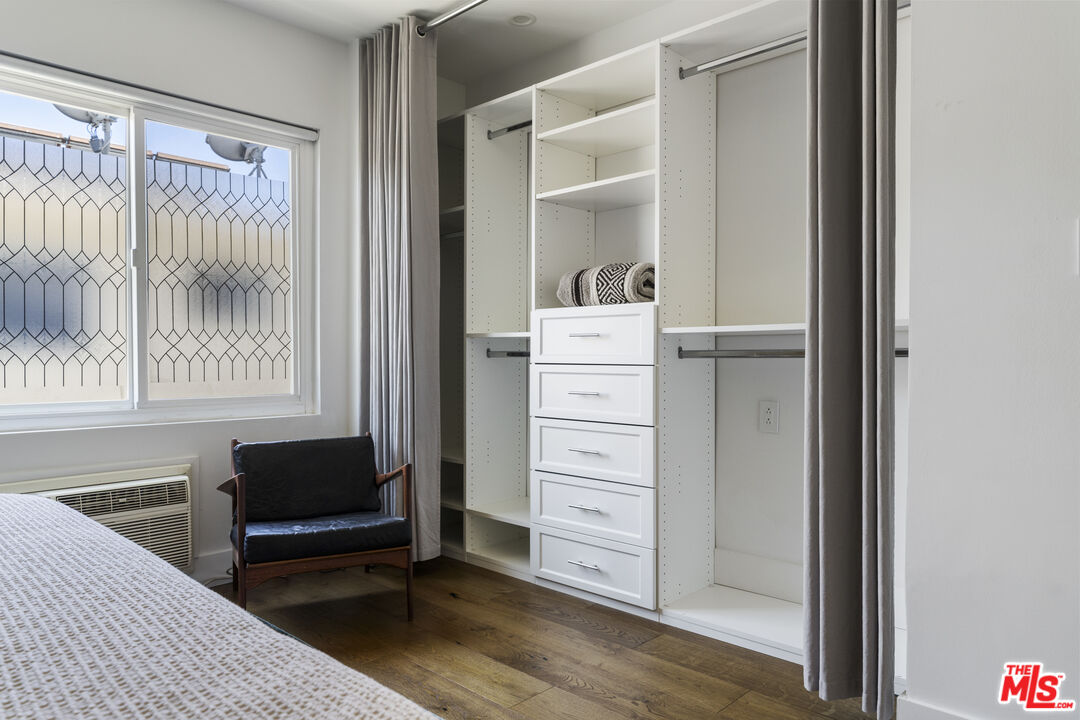 1929 Tamarind Ave Unit: 8