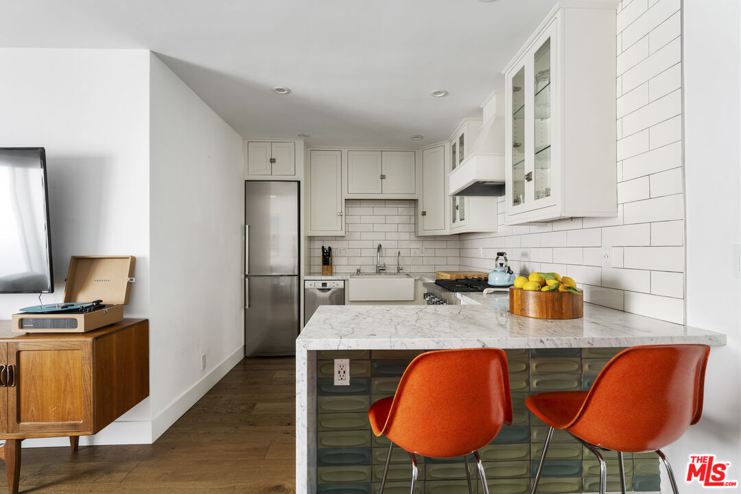 1929 Tamarind Ave Unit: 8