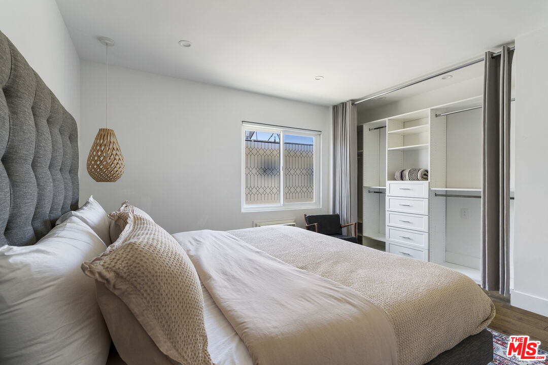 1929 Tamarind Ave Unit: 8