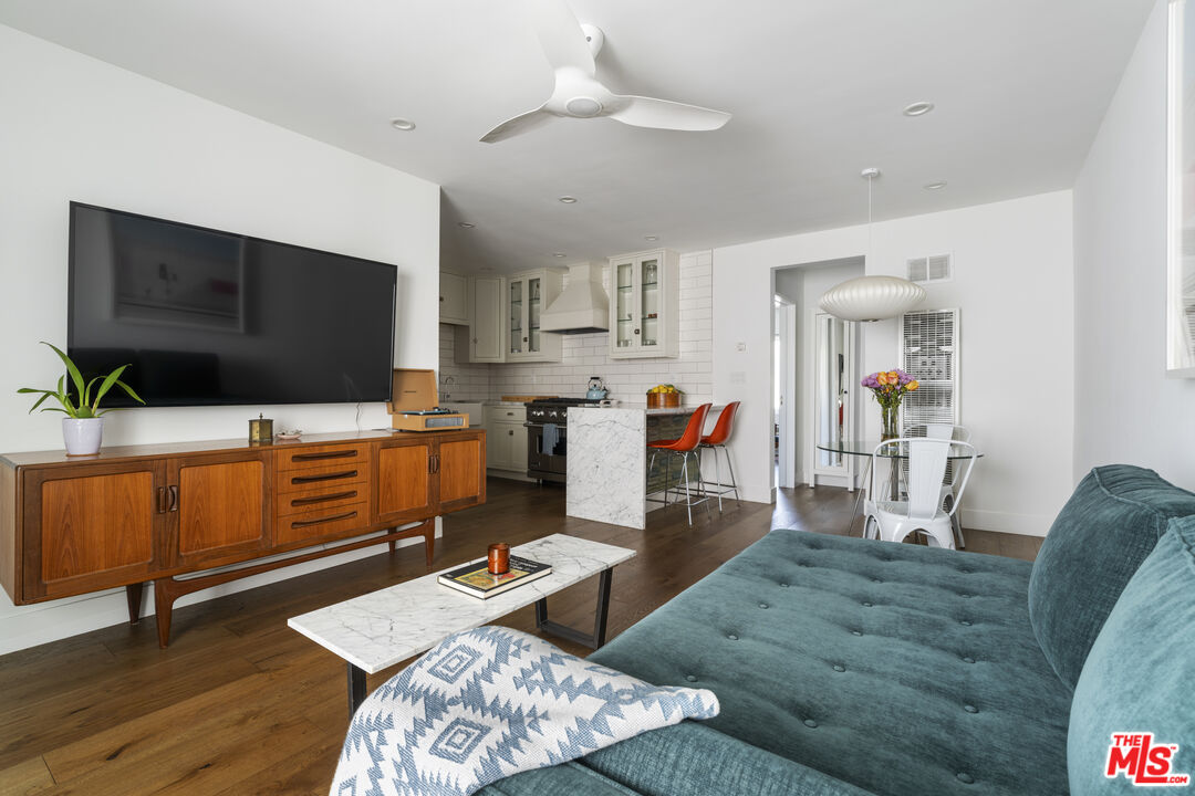 1929 Tamarind Ave Unit: 8
