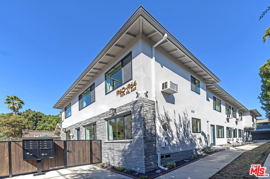 1964 Vista Del Mar St